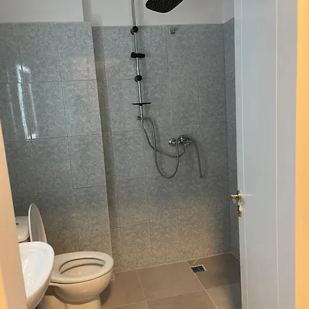Apartamento Raci Shëngjin