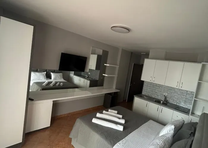 Апартаменты Raci Шенджин